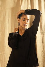 Load image into Gallery viewer, Black dazzling cuff shirt