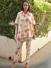 Load image into Gallery viewer, Serene Shirt