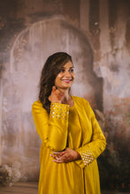 Load image into Gallery viewer, Kesariya kurta