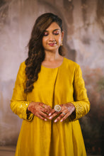 Load image into Gallery viewer, Kesariya kurta