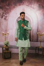 Load image into Gallery viewer, Tarz Jacket