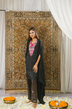 Load image into Gallery viewer, Nazar kaftaan