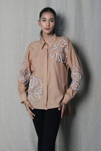 Load image into Gallery viewer, Beige leaf shirt
