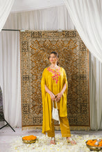 Load image into Gallery viewer, Kesariya kaftaan
