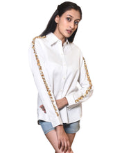 Load image into Gallery viewer, White shirt with embroidered sleeves
